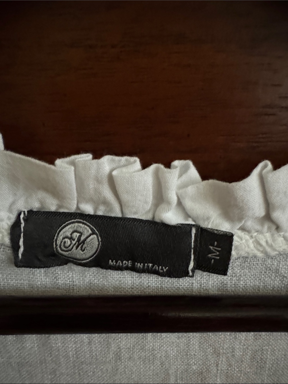 Relaxed White Ruffle Trim V-Neck Linen Tunic - Picture 2 of 2